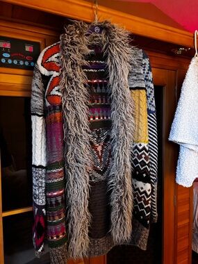 Desigual Multicolor Knit Patchwork Cardigan with Gray Faux-Fur Collar